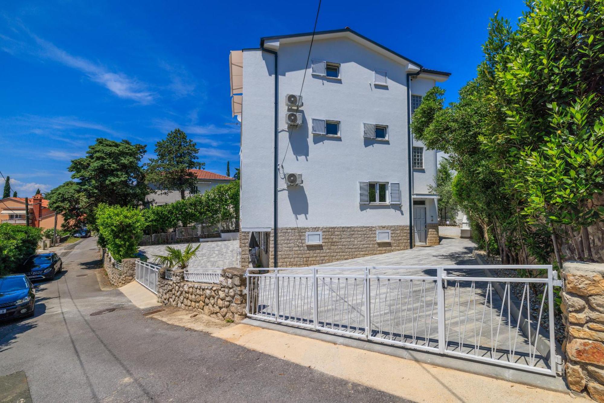Apartments Podvezanec Crikvenica Eksteriør bilde