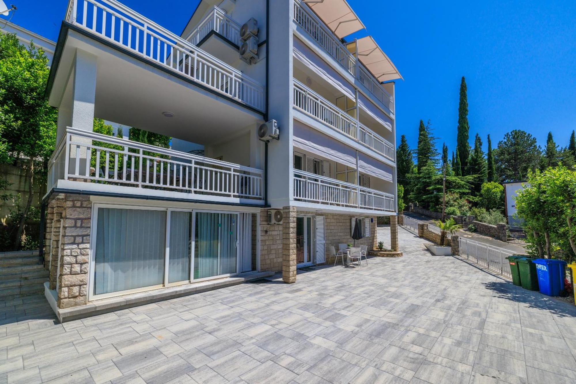 Apartments Podvezanec Crikvenica Eksteriør bilde