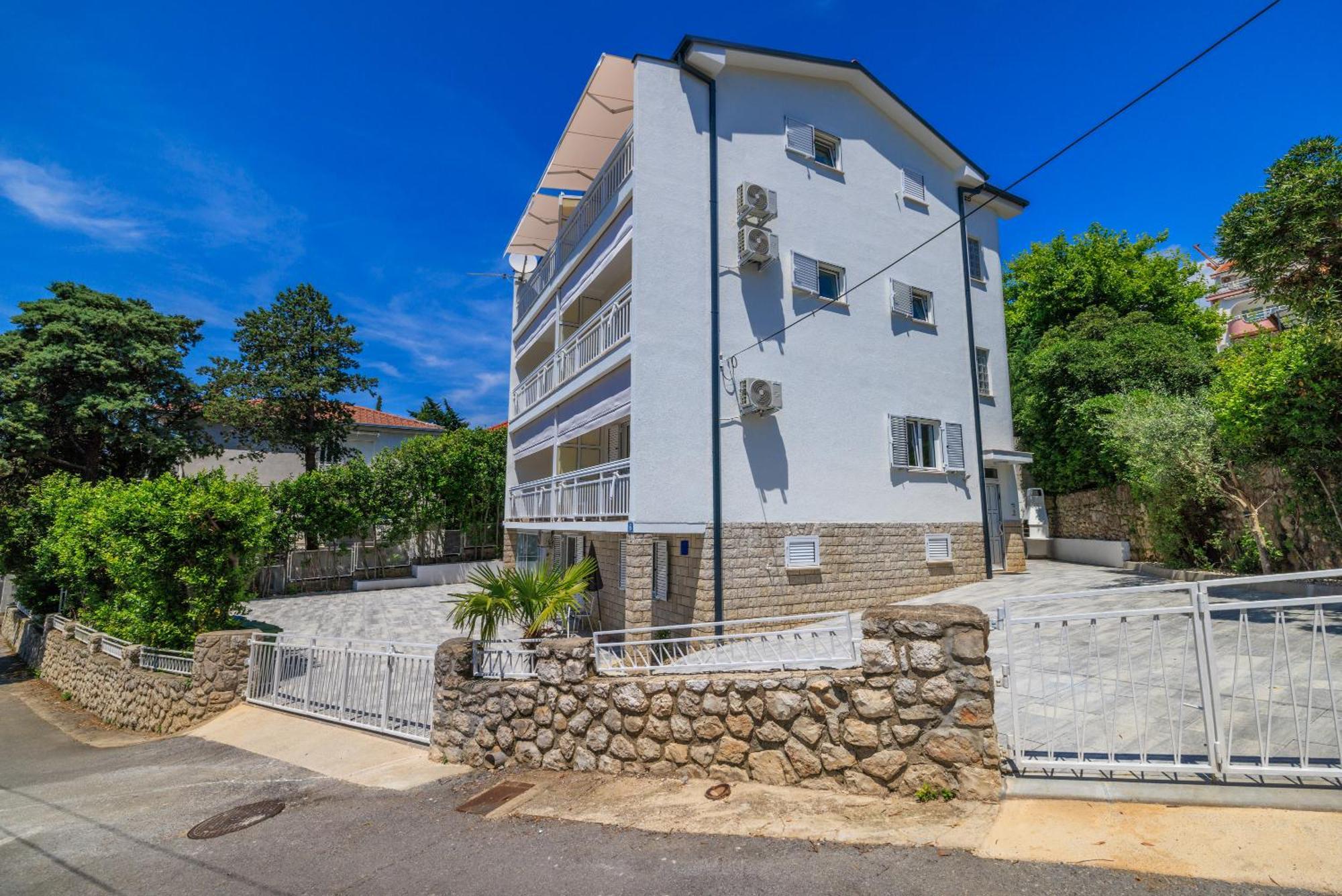 Apartments Podvezanec Crikvenica Eksteriør bilde