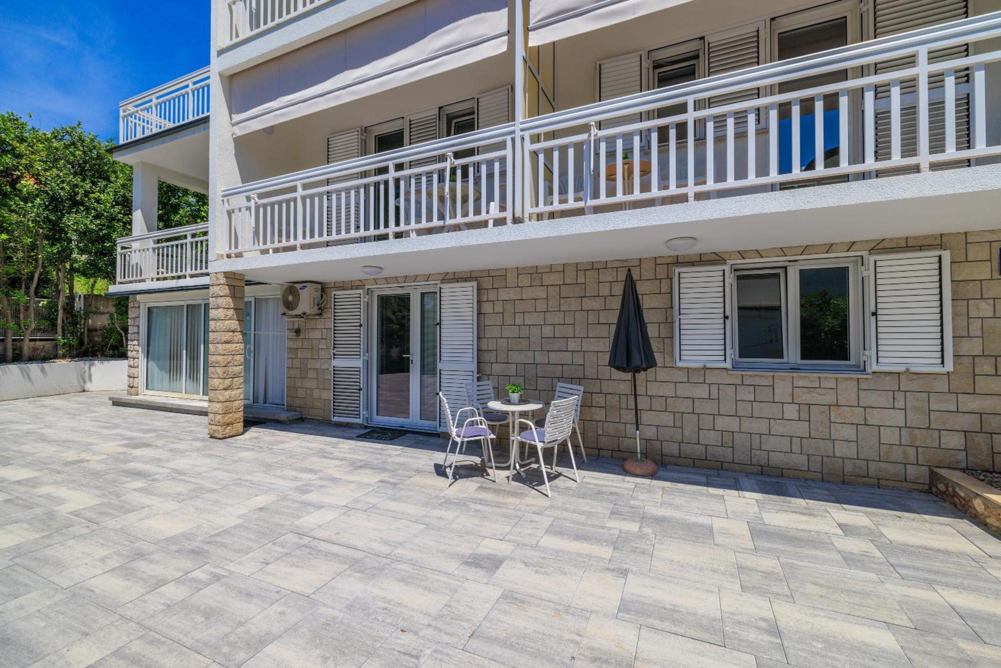 Apartments Podvezanec Crikvenica Eksteriør bilde