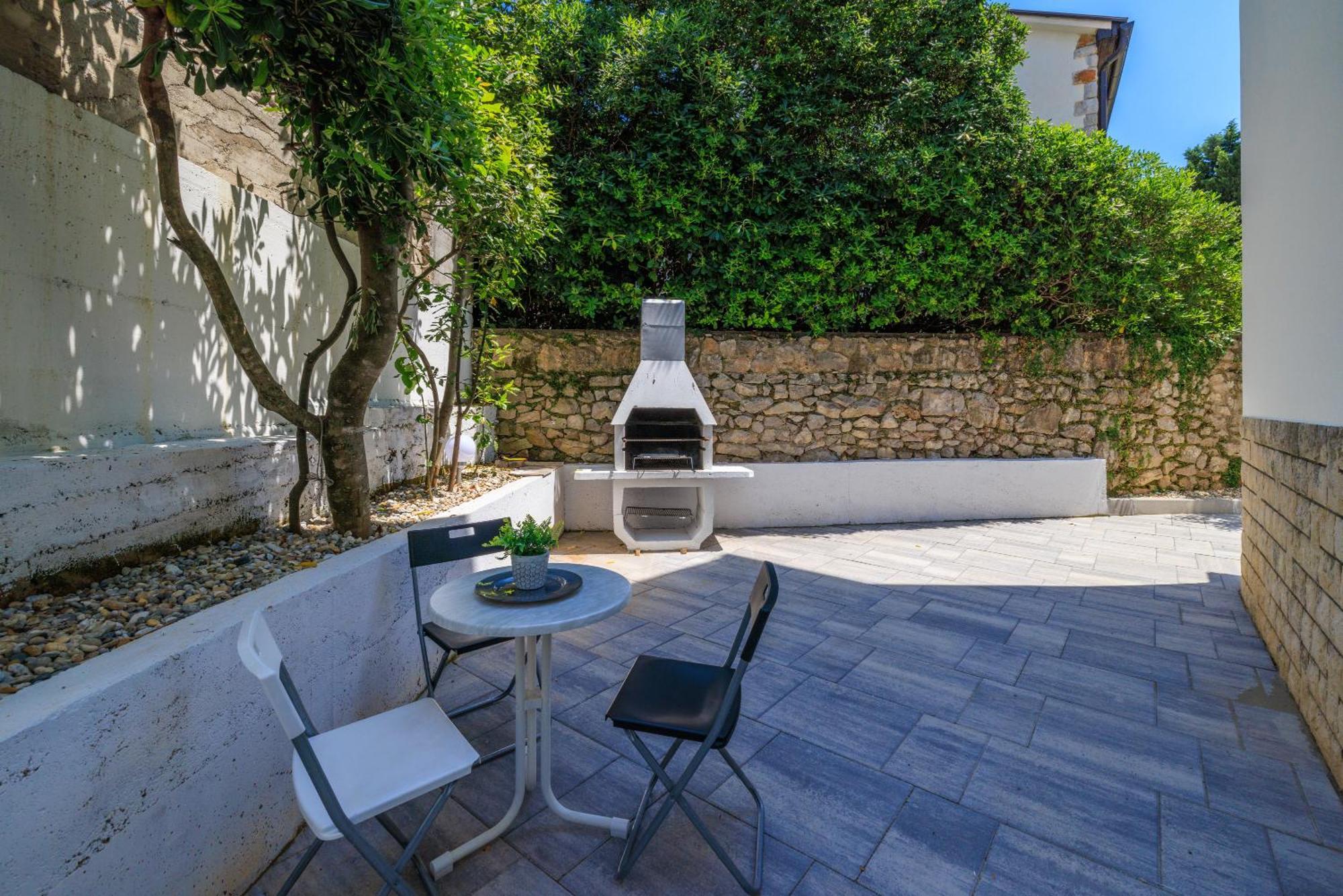 Apartments Podvezanec Crikvenica Eksteriør bilde