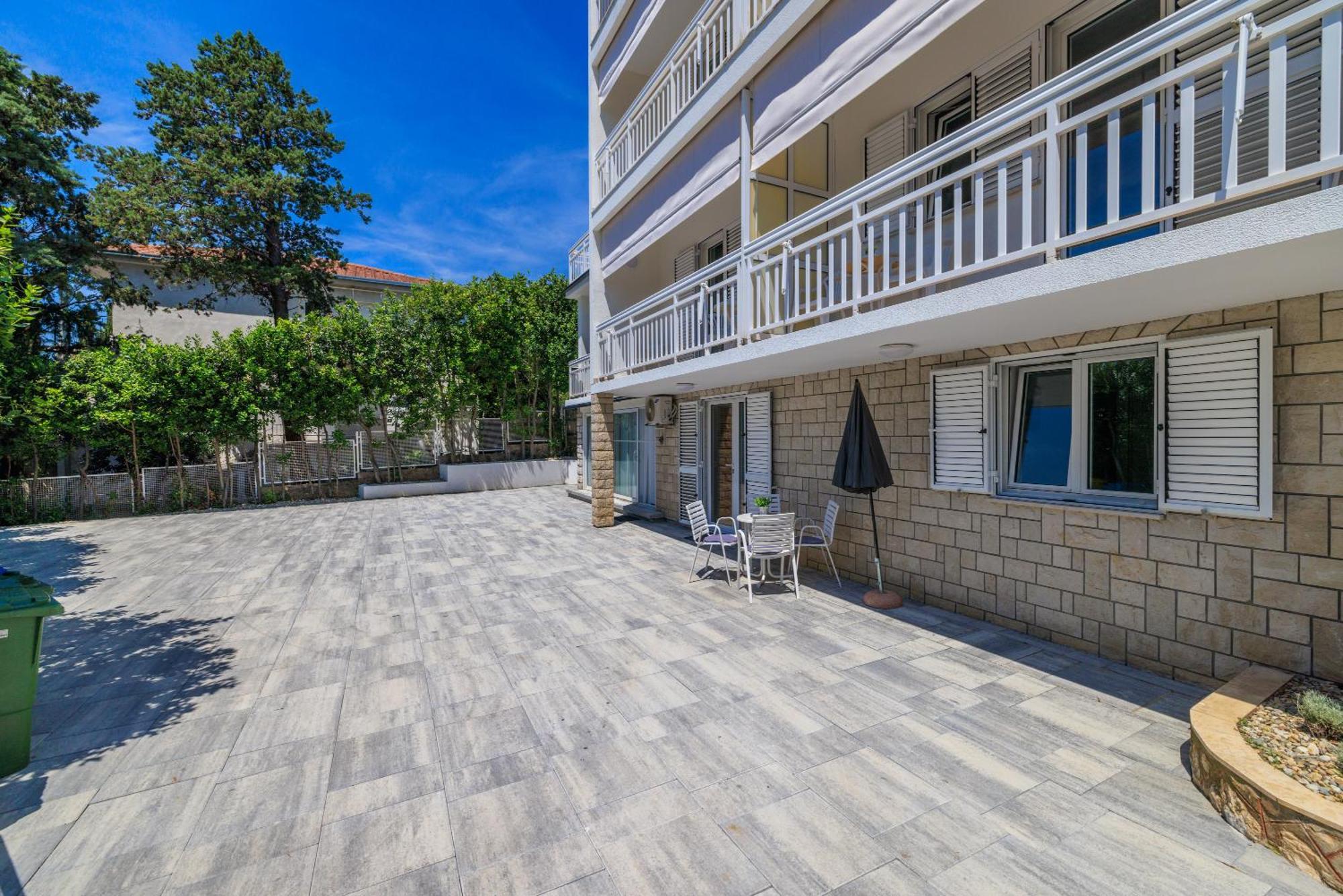 Apartments Podvezanec Crikvenica Eksteriør bilde